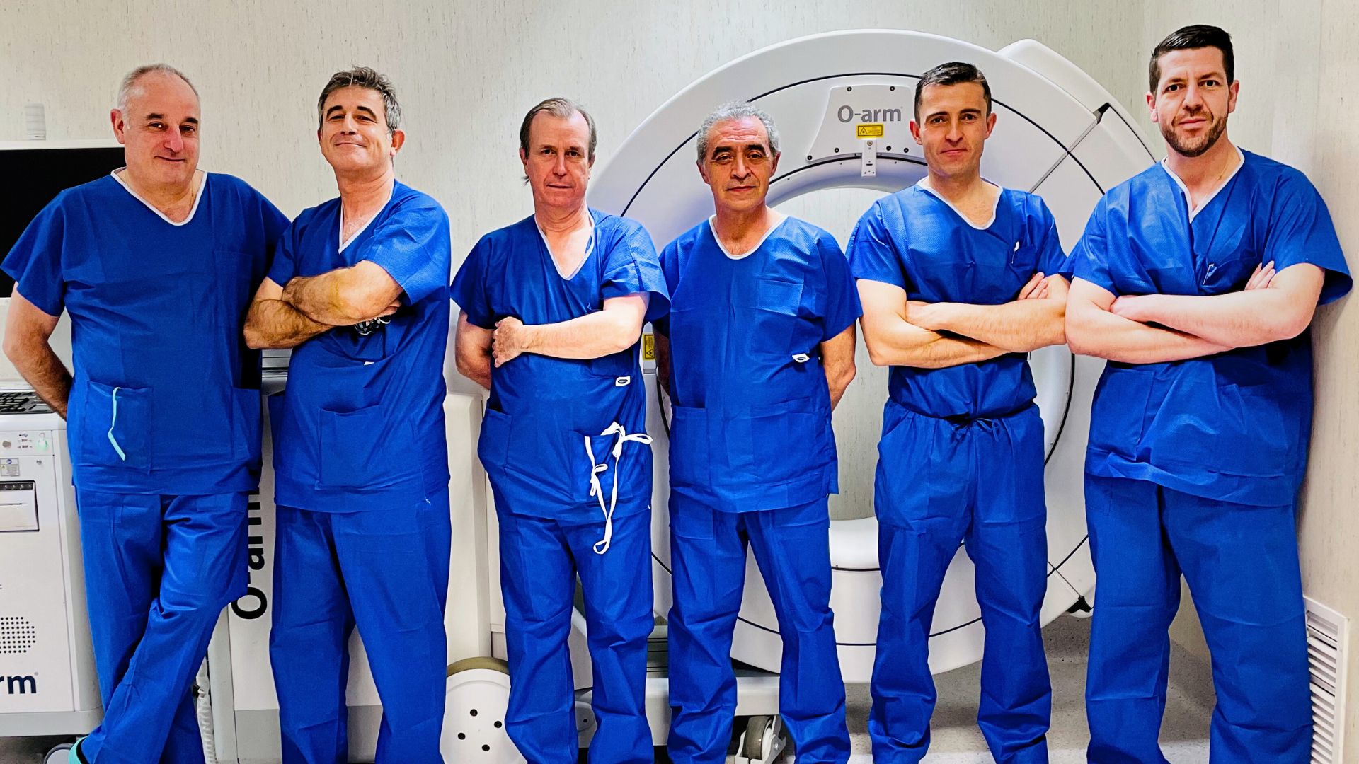 Equipo de cirujanos de la Unidad de Patología Vertebral Ruber Internacional 2022